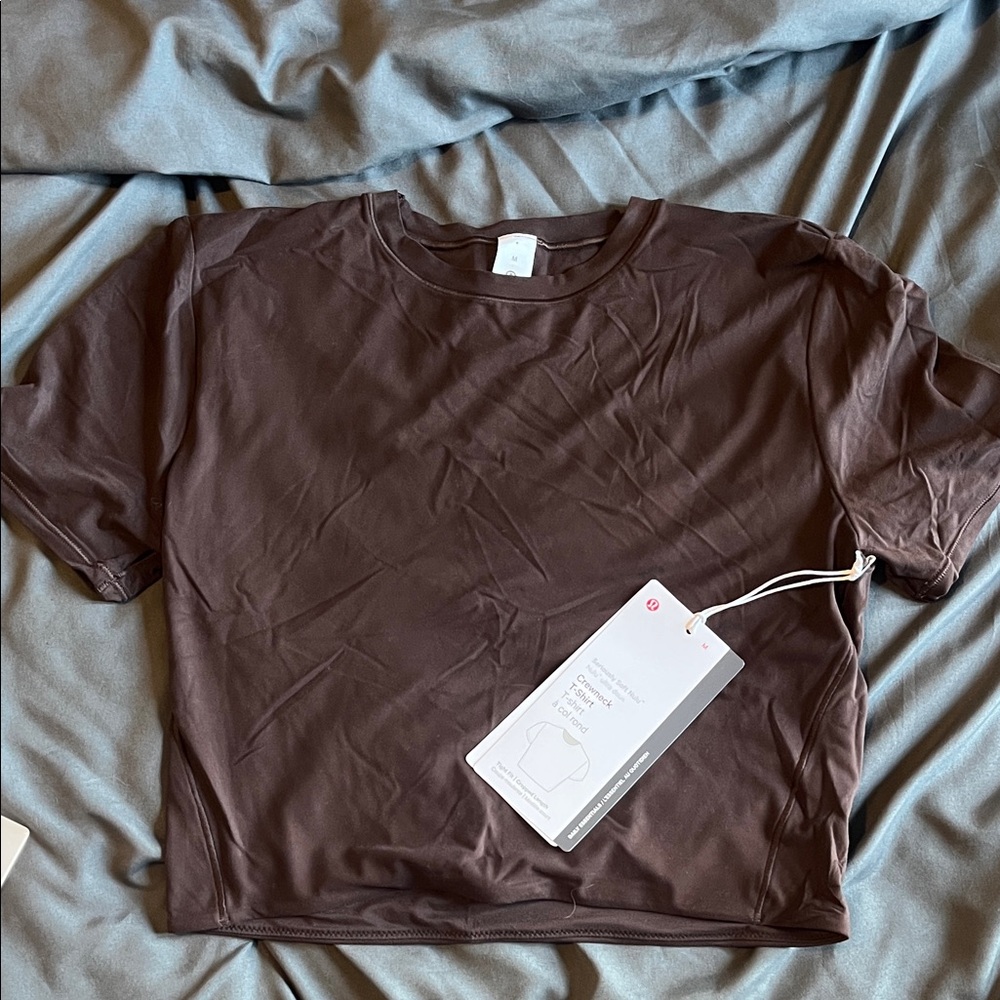 Lululemon crewneck t-shirt